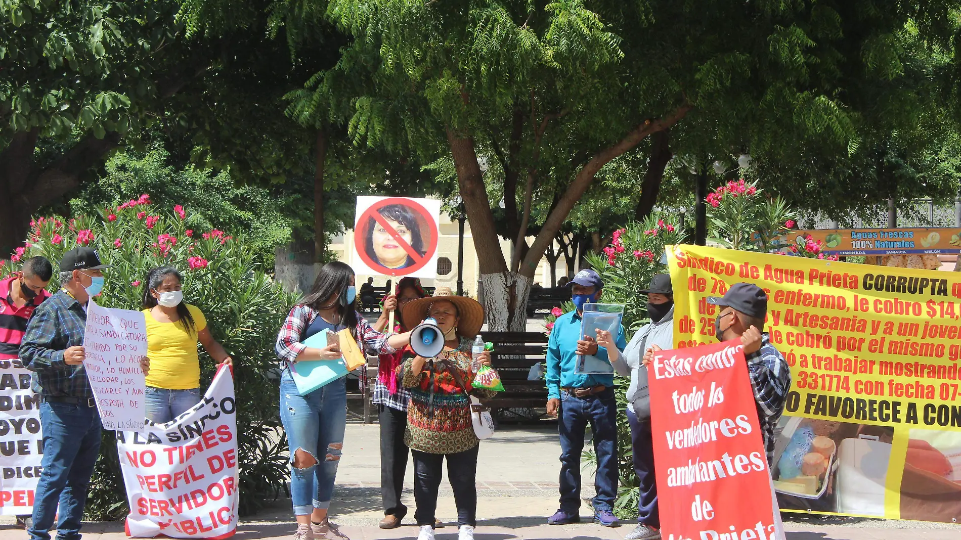 Manifestacion Palacio Agua Prieta- Mike Acosta (1)